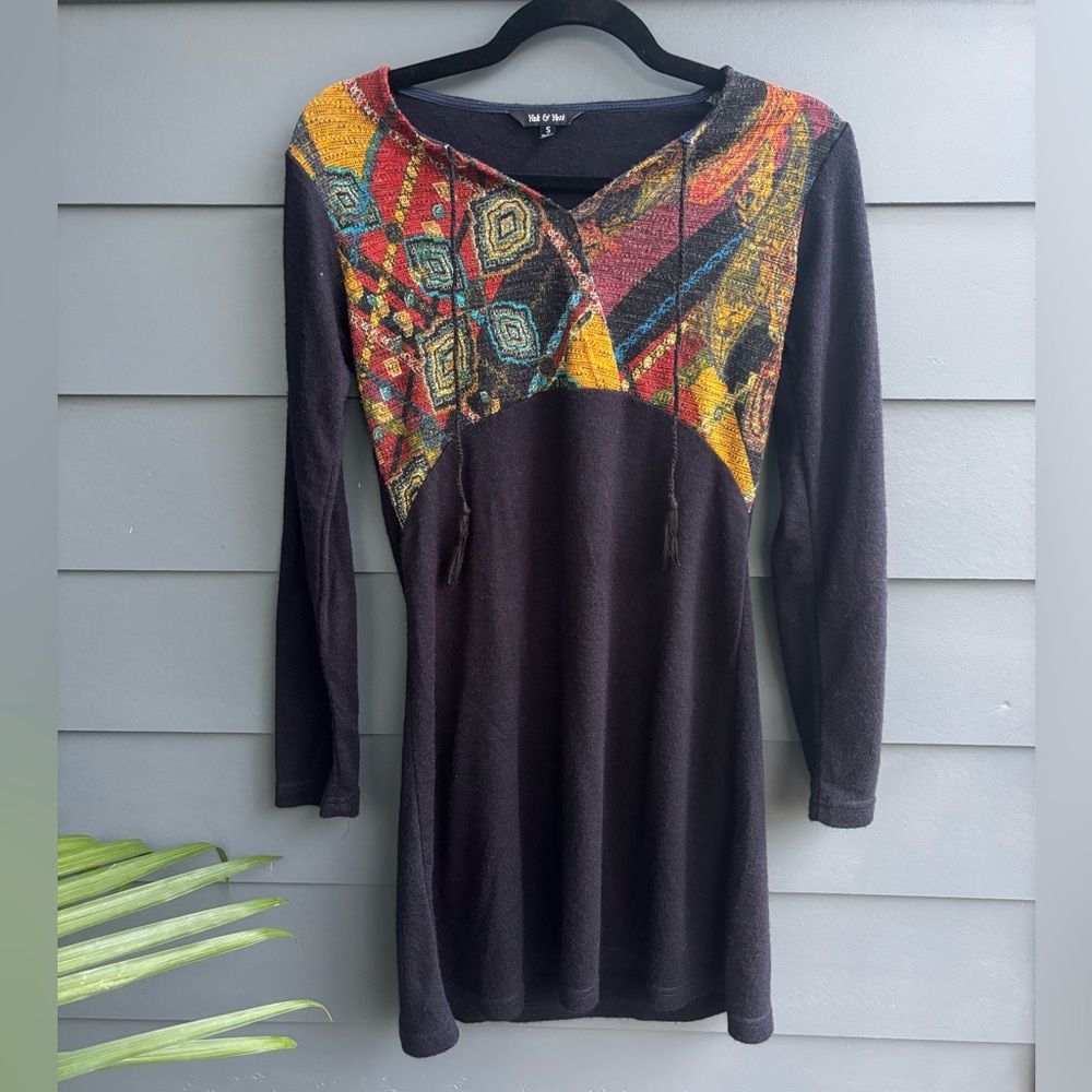 Yak & Yeti~Navy Blue Long Sleeve Dress W/ Colorful Embroidery~ Size Small~ EUC